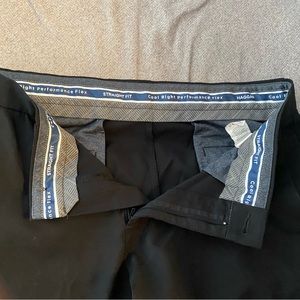 Haggar Straight Fit Wicking and wrinkle free pants 34” waist by 29” length